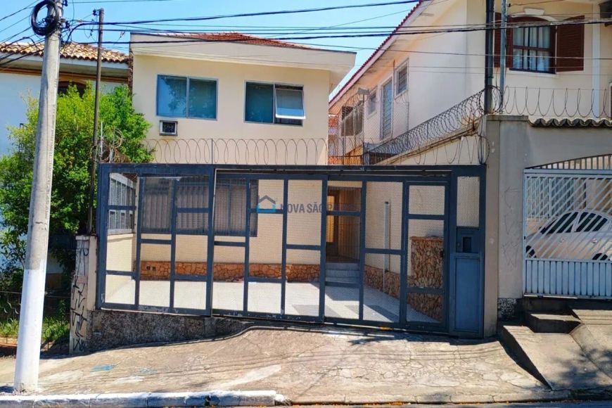 Sobrado Residencial / Comercial com 03 Dorms E 03 Vagas!