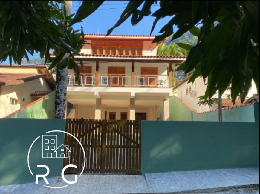 CASA COM 6 DORMITÓRIOS A VENDA NA PRAIA DE GUAECÁ EM SÃO SEBASTIÃO