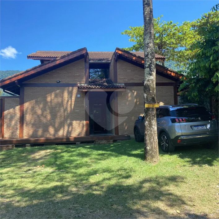 Casa térrea com 4 quartos à venda em Guaecá - SP