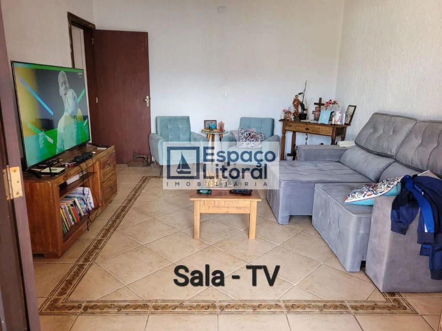 Lindo sobrado á venda com 03 dorms. sendo 01 suíte master, Canto do Mar em São Sebastião-SP.