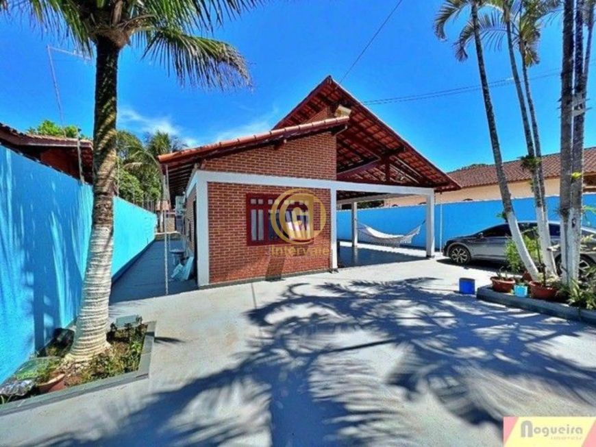 linda casa residencial localizada em Boracéia, São Sebastião 4 dormitórios, sendo 1 suíte, construíd