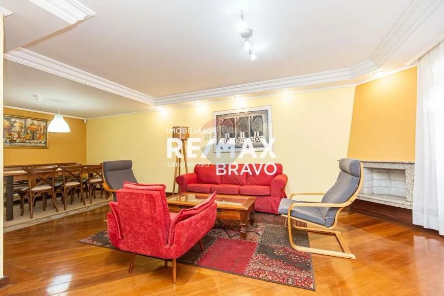 Sobrado – 290 m2 – 3 ou 4 Quartos – 3 Banheiros – 4 Vagas – Jardim das Américas – Curitiba/PR