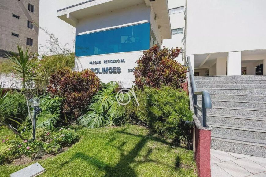 Apartamento todo reformado no Portão
