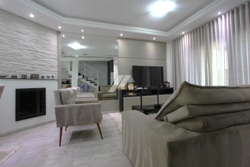 Linda casa em condomínio fechado!