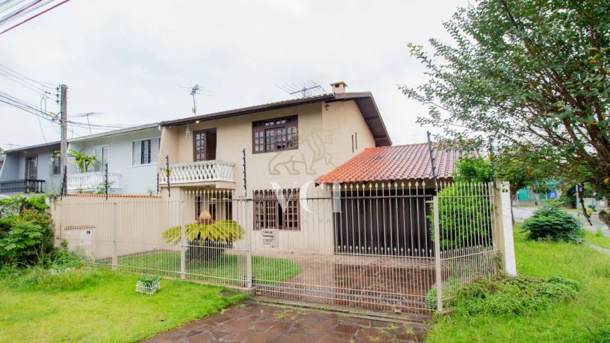 Sobrado para venda com 112 metros quadrados com 4 quartos em Hauer - Curitiba - PR