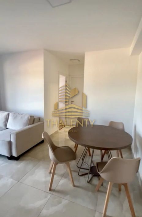 Apartamento mobiliado com 02 quartos no Portão divisa com Santa Quitéria.
