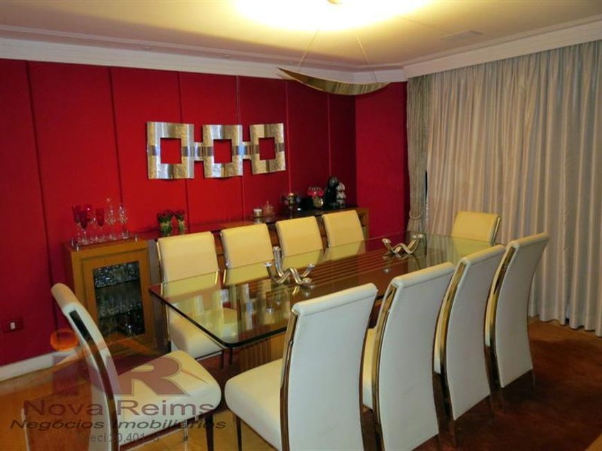 APARTAMENTO DE ALTO PADRÃO