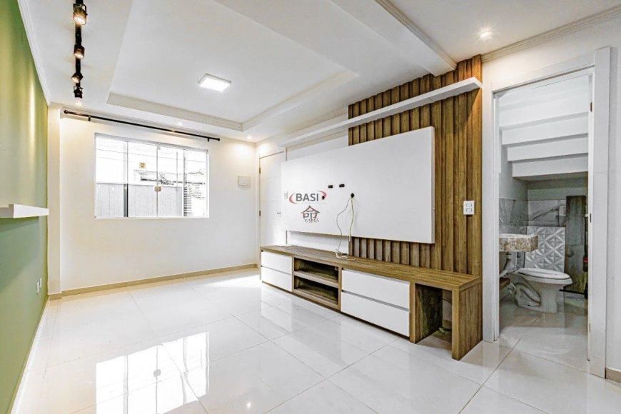 Venda de Casas / Sobrado na cidade de Curitiba
