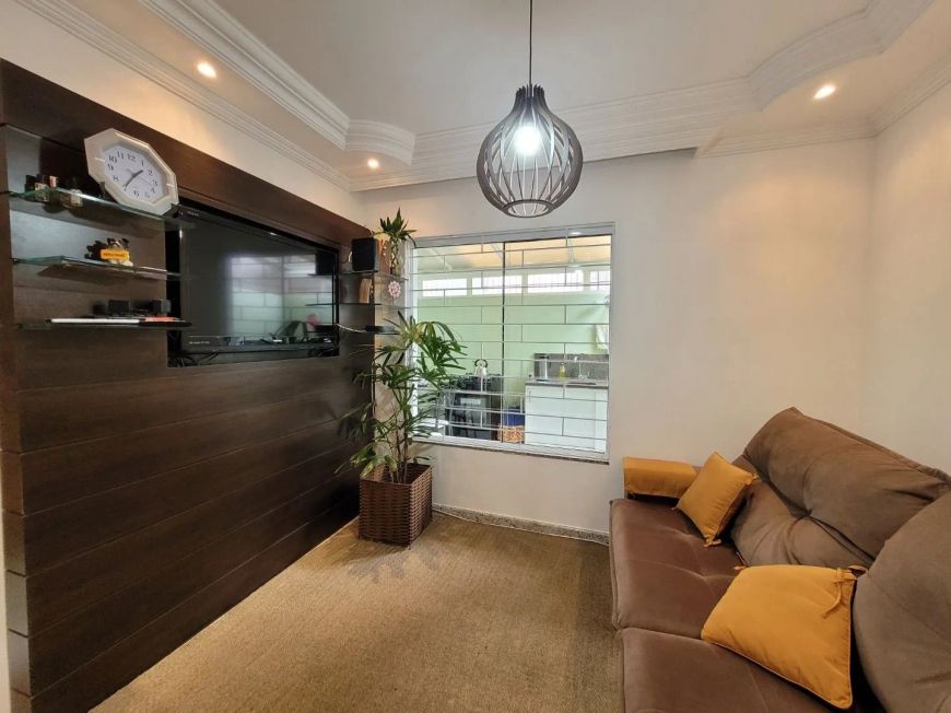 Sobrado com 3 dormitórios à venda, 111 m por R 799.000,00 - Novo Mundo - Curitiba PR