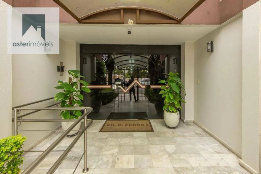 Apartamento quartos, suíte, sacada - Alto da Glória - Curitiba/PR