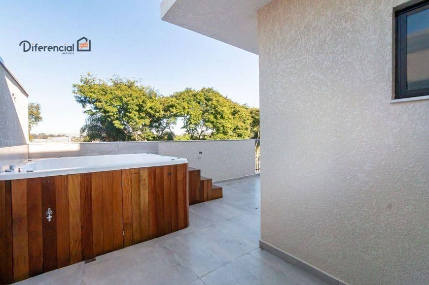 Sobrado à venda por R$ 1.350.000,00 - Bacacheri - Curitiba/PR