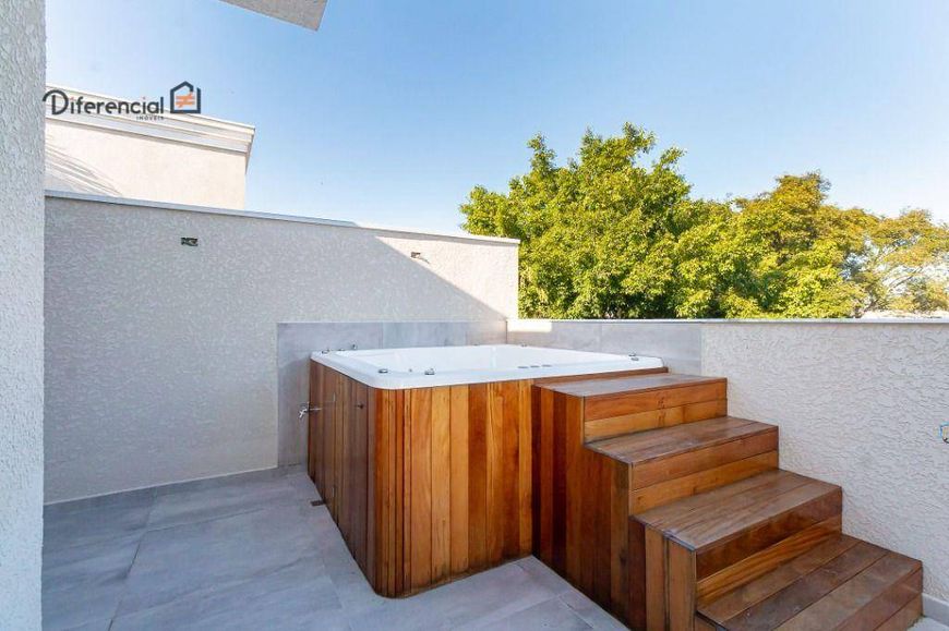 Sobrado à venda por R$ 1.350.000,00 - Bacacheri - Curitiba/PR