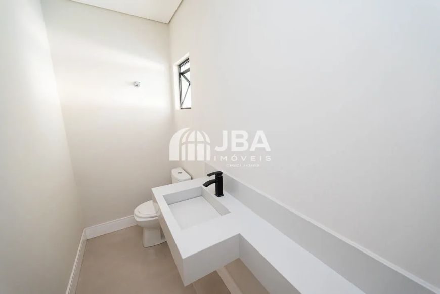 SOBRADOS NOVOS, JARDIM SOCIAL, 3 QUARTOS 1 SUÍTES.