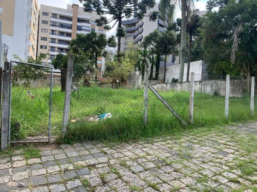 Terreno no bairro Mercês