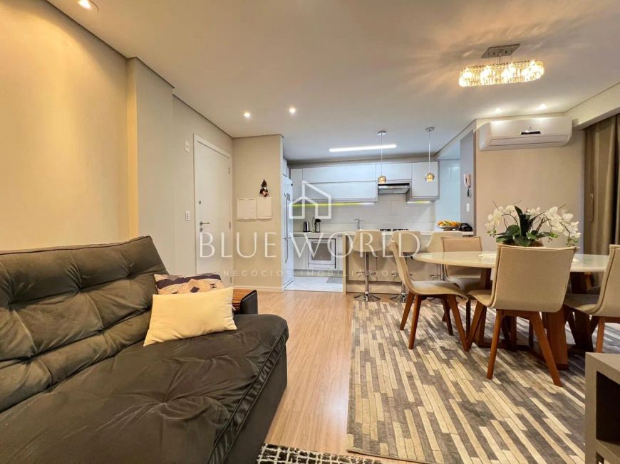 Apartamento com elevador, 70m², 2 quartos no Guabirotuba