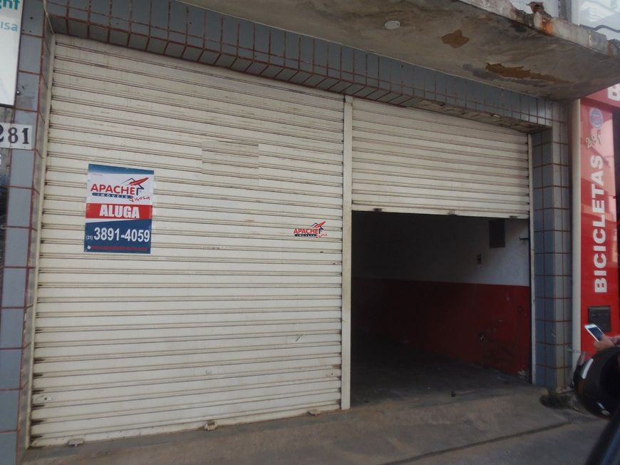 Loja de 97 m², para locação no Centro, em Viçosa-MG.