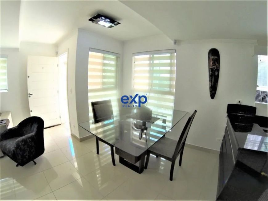 Triplex c/3 quartos e 3 banheiros