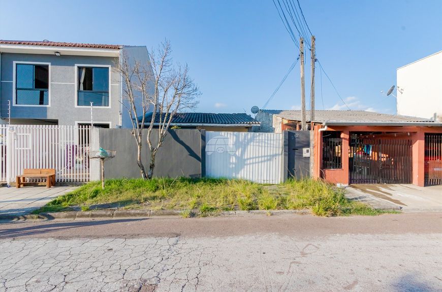 Casa Terrea na Cidade Industrial em Curitiba