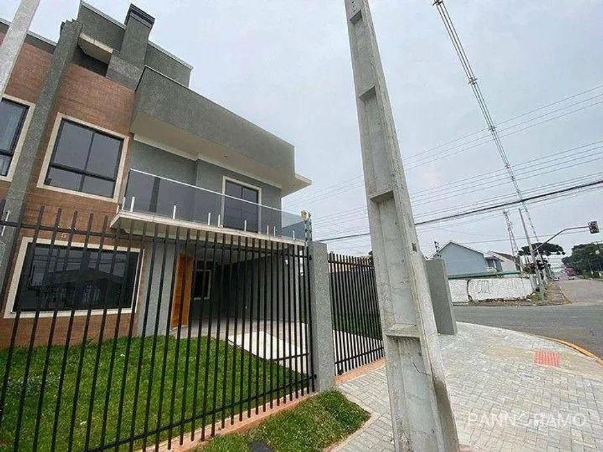 Lindo Sobrado à Venda No Uberaba – 4 Quartos, 1 Suíte! ??