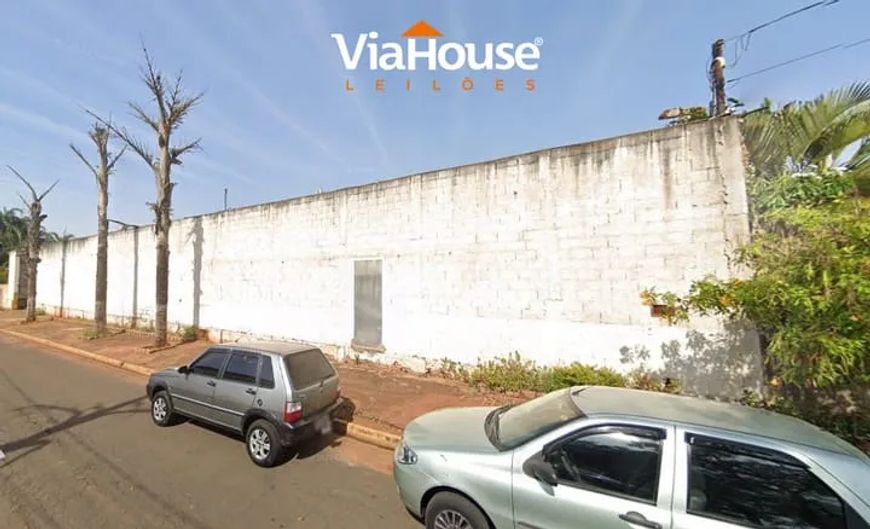 Oportunidade Imperdível: Terreno Comercial de 2302 m², Rua Professor Benedito Pereira dos Santos nº