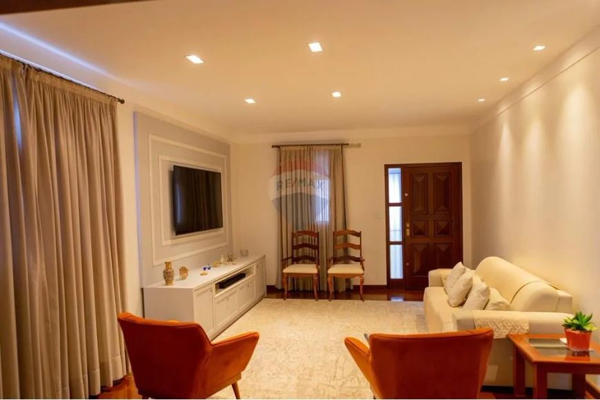 Casa de Esquina à venda com 3 quartos Moderna e Sofisticada a 500m da Rua Rui Barbosa em Jaboticabal