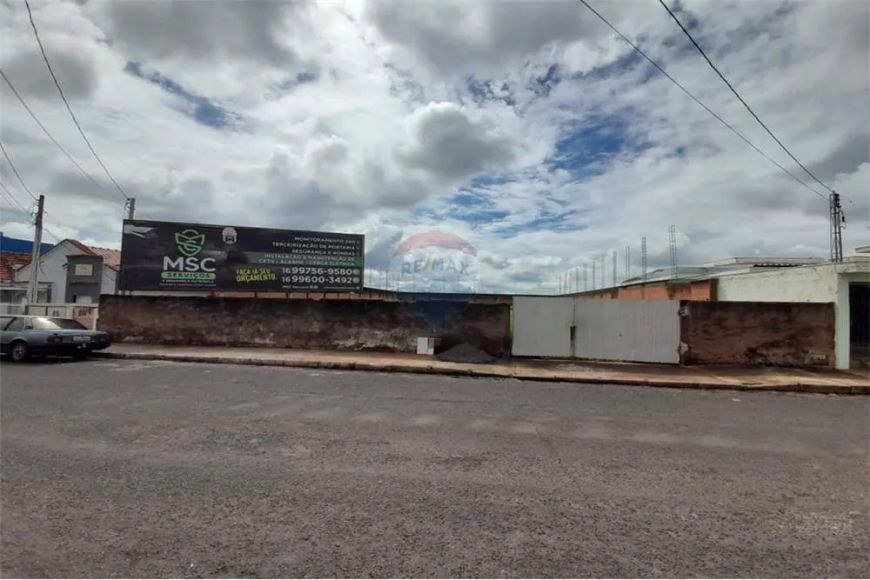 Terreno comercial a venda na Av. Pintos no Centro de Jaboticabal
