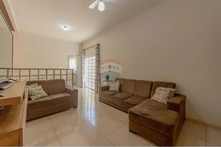 Casa à venda com 3 quartos, sendo 1 suíte no Jardim Morada Nova, Jaboticabal