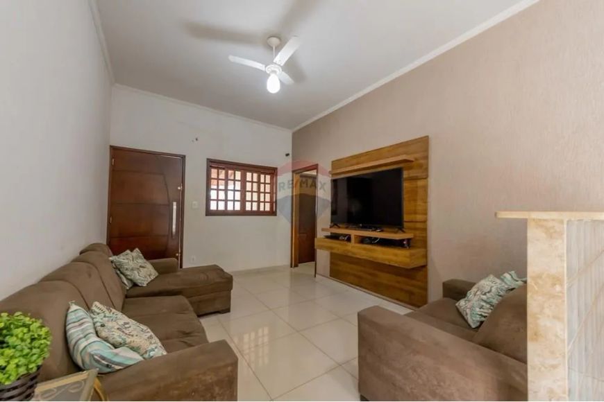 Casa à venda com 3 quartos, sendo 1 suíte no Jardim Morada Nova, Jaboticabal