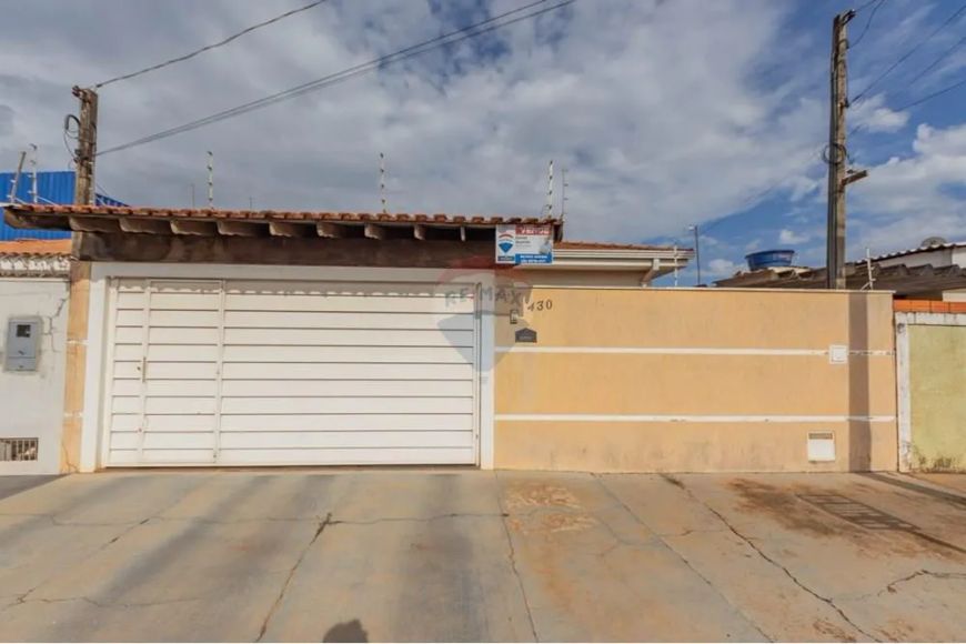 Excelente casa a venda no Jardim Santo Antônio em Jaboticabal -SP!