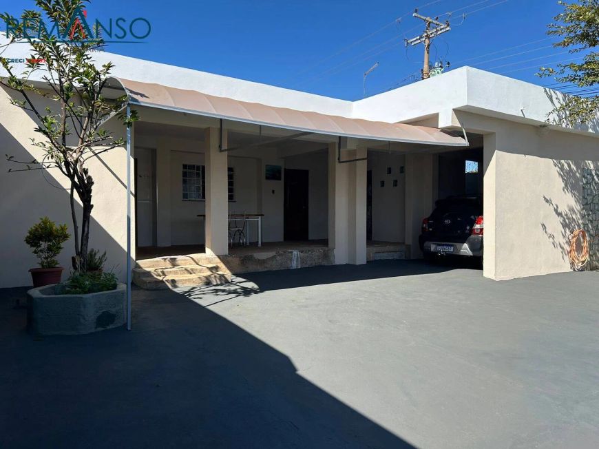 Casa com 3 Quartos à venda, 300m² - Jaboticabal/SP