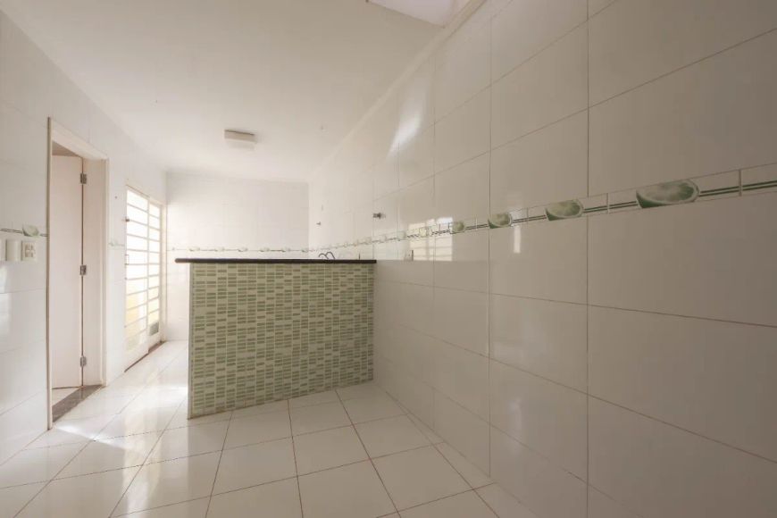 Casa tipo para venda com 3 quartos, 152m²