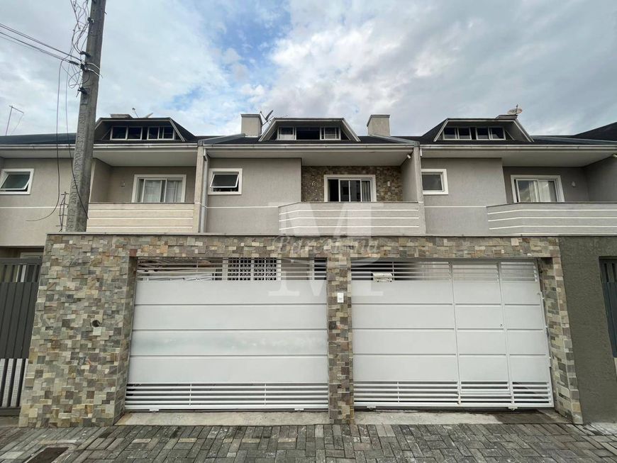 TRIPLEX NO BOA VISTA/BACACHERI. IMPECÁVEL! ARMÁRIOS, CHURRASQUEIRA.