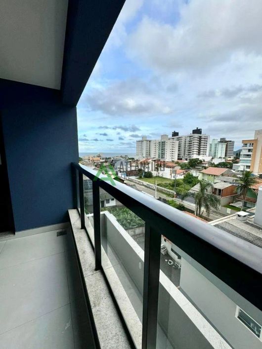 Apartamento 02 Dorm. em Centro - Navegantes