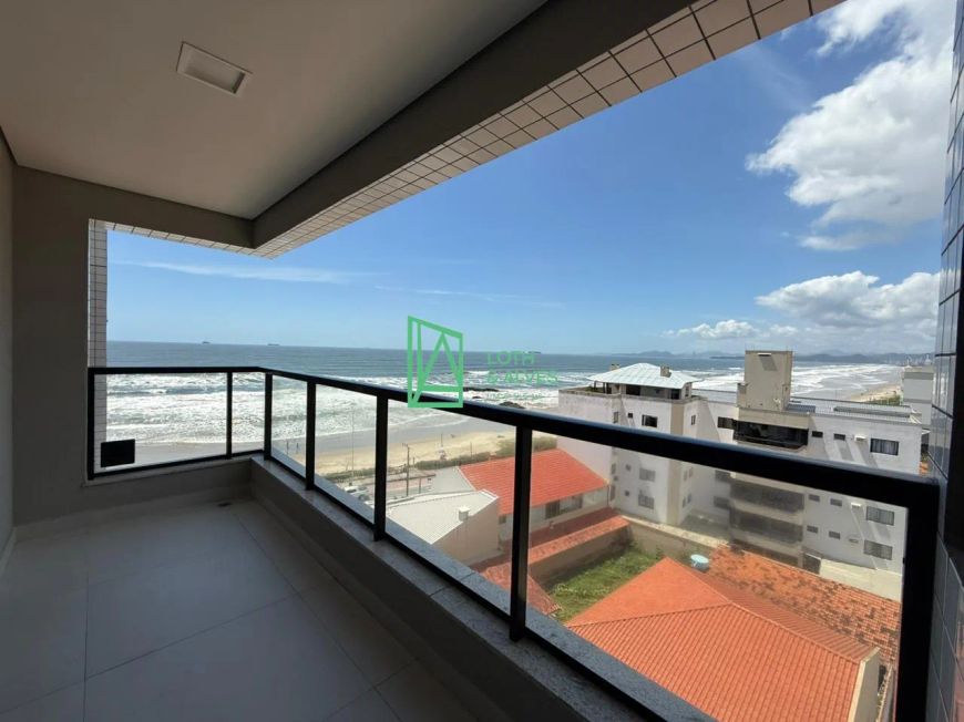 Apartamento com 02 suites, sacada com churrasqueira à venda, Gravatá, NAVEGANTES - SC