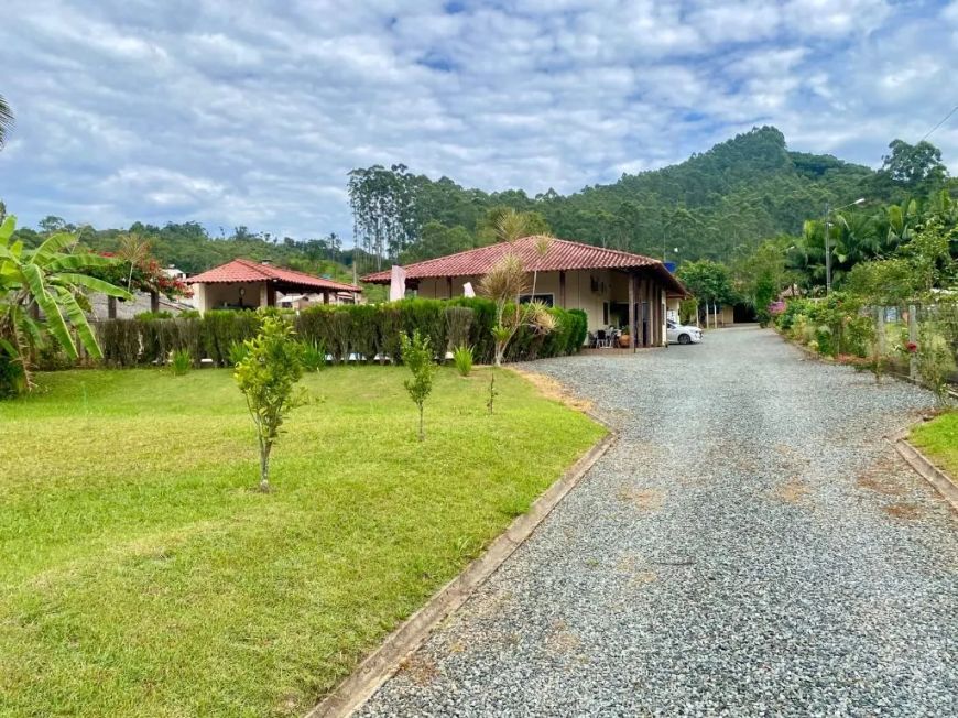 Chácara com 3 dormitórios à venda, 2578 m² por R$ 950.000,00 no Porto Escalvados em Navegantes/SC