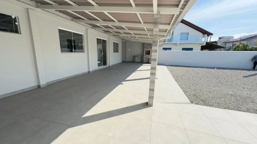Casa com 3 dormitórios à venda, 140 m² por R$ 950.000 - Centro - Navegantes/SC
