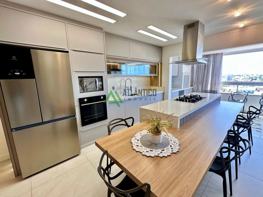 Venda de apartamento no Centro de Navegantes: 115,45m², 3 dorms, 1 suíte, por R$ 1.260.00.