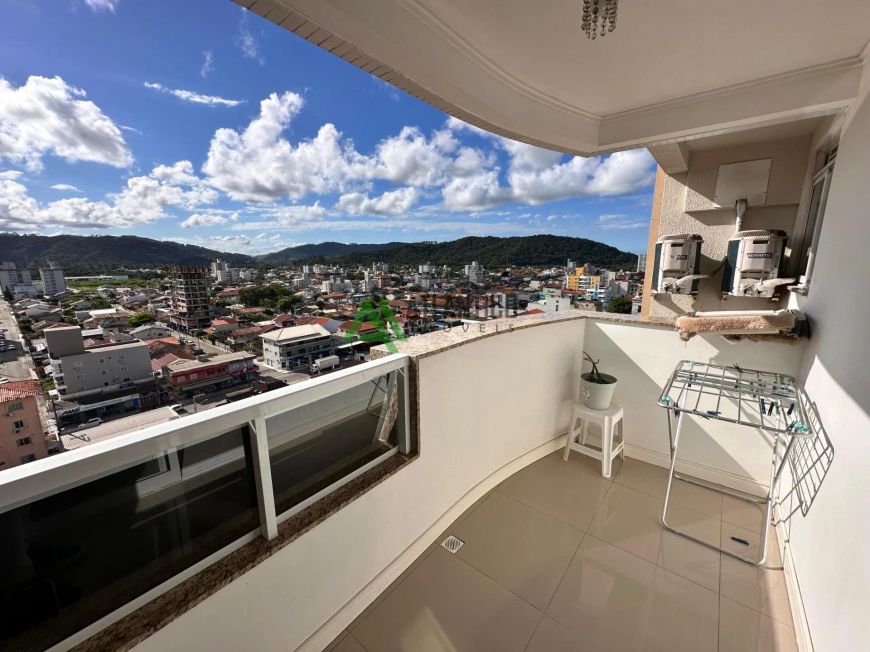 Venda de apartamento em Gravatá - Navegantes: 74.5m², 2 dorms, 1 suíte, 2 banheiros. Aproveite por R