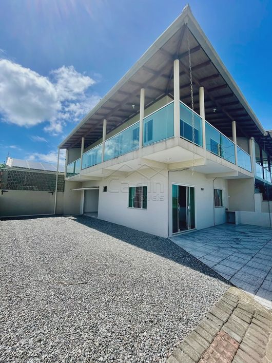 SOBRADO PARA VENDA COM 03 DORMITÓRIOS, 80M DA PRAIA, BAIRRO MEIA PRAIA EM NAVEGANTES!