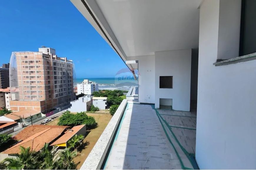 Apartamento com 3 quartos e 2 vagas no Belvedere Residence em Gravatá Navegantes