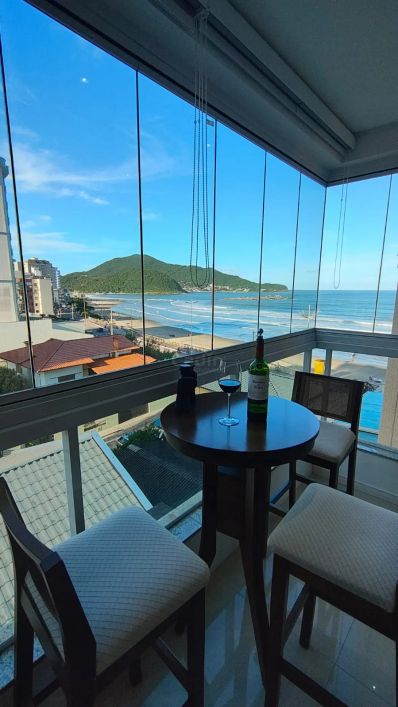 APARTAMENTO 3 DORMITÓRIOS SENDO 1 SUITES POR R$ 1.090.000,00 NO BAIRRO GRAVATÁ, NAVEGANTES/SC