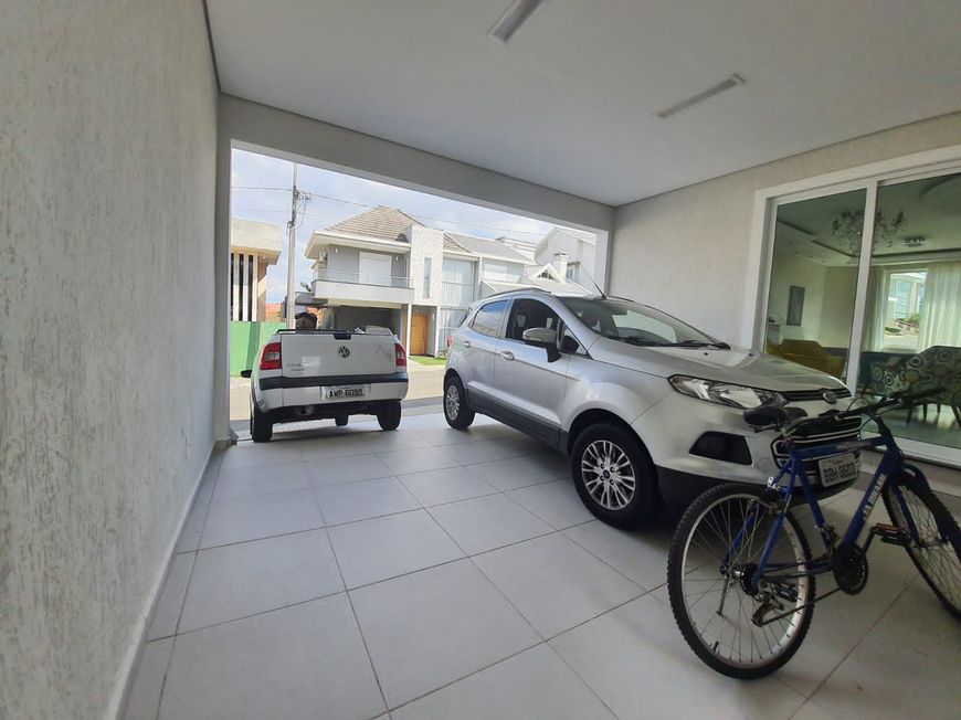 Triplex/Casa de Condomínio com 4 dormitórios à venda com 426m² por R$ 2.900.000,00 no bairro Neovill