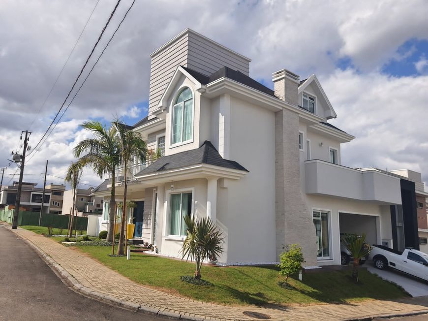 Triplex/Casa de Condomínio com 4 dormitórios à venda com 426m² por R$ 2.900.000,00 no bairro Neovill
