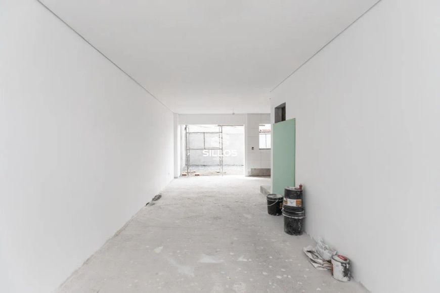Sobrado 02 com 03 Quartos, Closet e 02 Vagas no Hauer