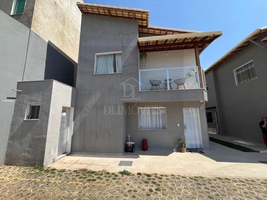 CASA COM 2QUARTOS 1SUITE 1VAGA A VENDA,60M² POR R$ 300.000