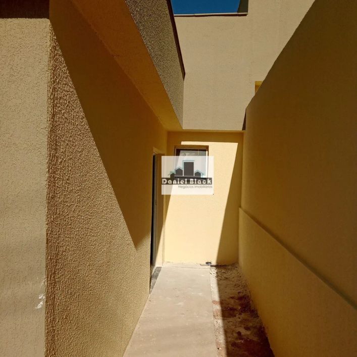 Casa 2 Quartos com Área Privativa e 1 Vaga de Garagem - Petrópolis, Santa Luzia
