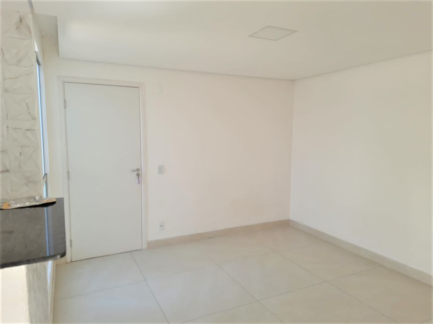 Apartamento para aluguel possui 48 metros quadrados com 2 quartos