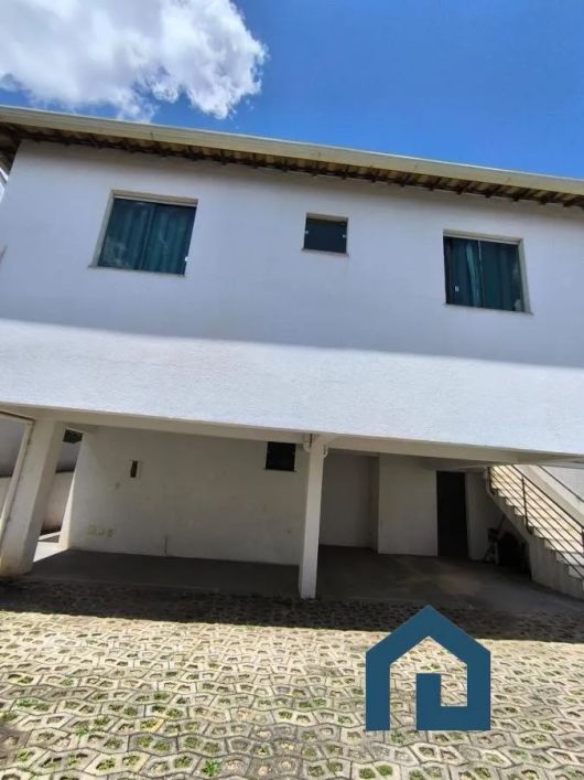Casa Duplex 02 Quartos no Bairro Baronesa