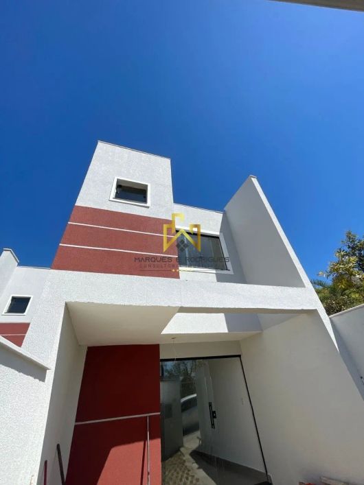 Excelente casa individual em Santa Luzia