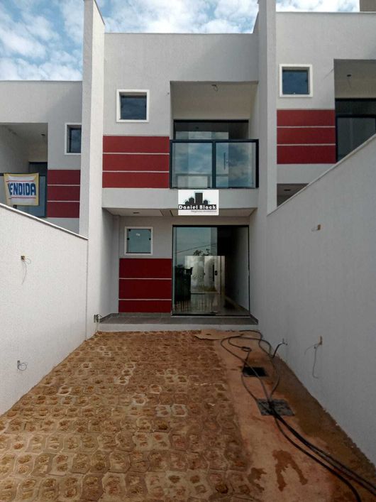Casa com 3 quartos e suíte localizada no bairro Novo Centro, Santa Luzia.